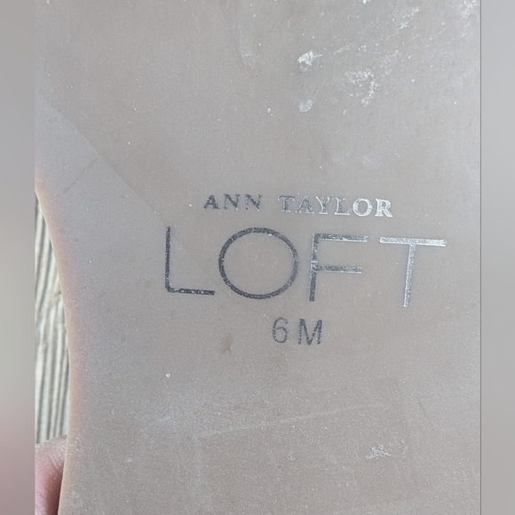 Ann Taylor Loft Yellow Slides Size 6 - Picture 7 of 11